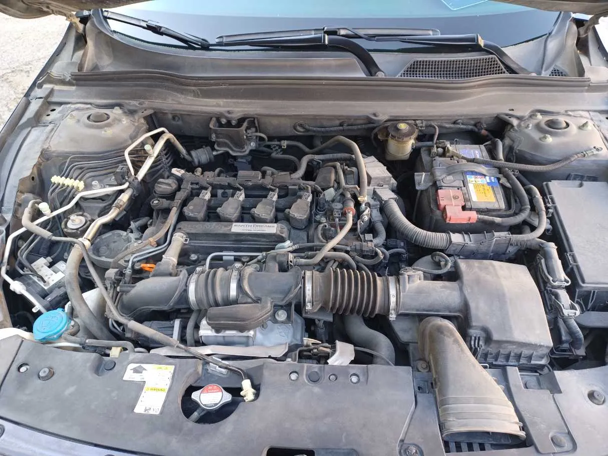 Car image 26