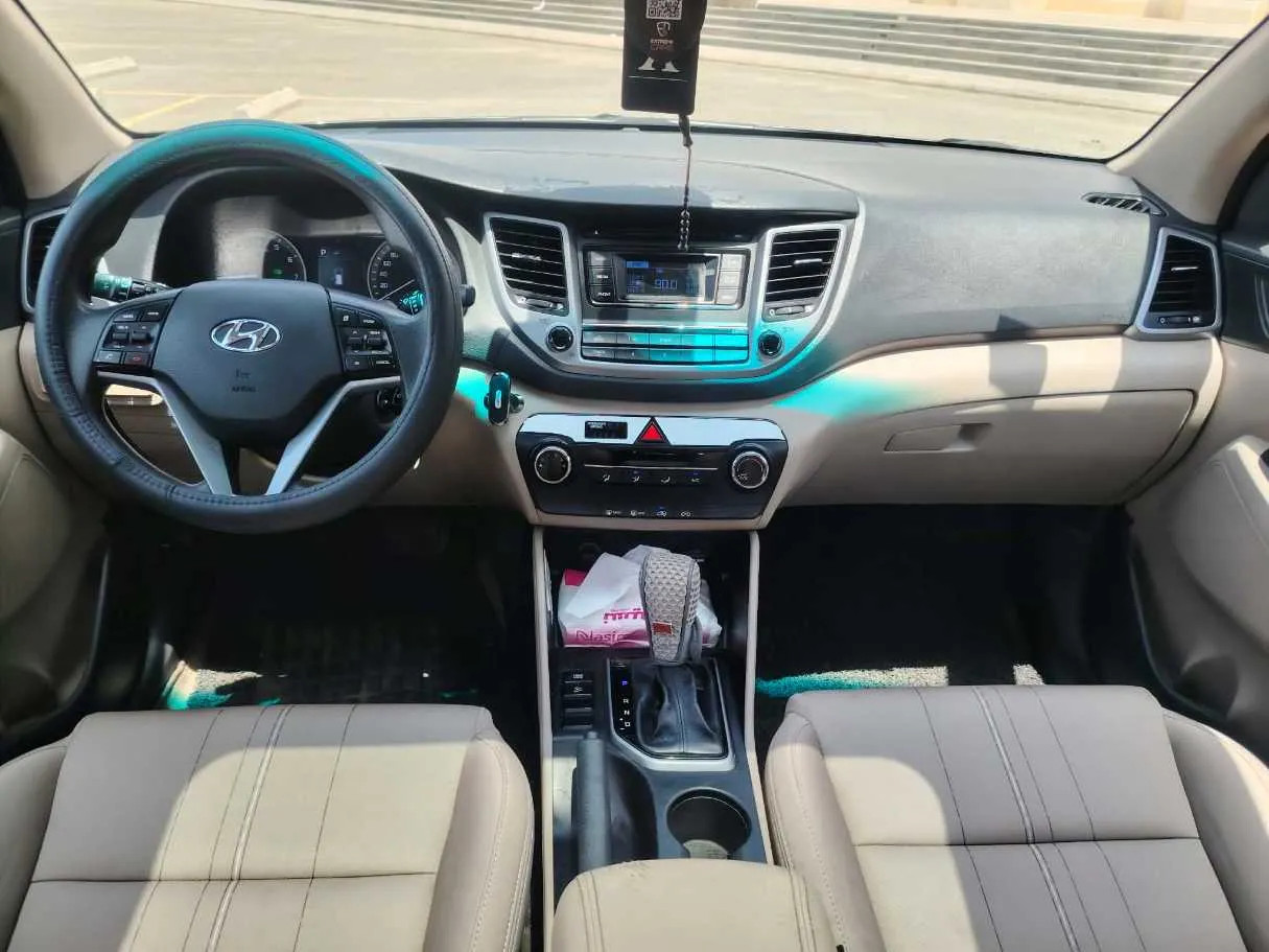 Car image 20