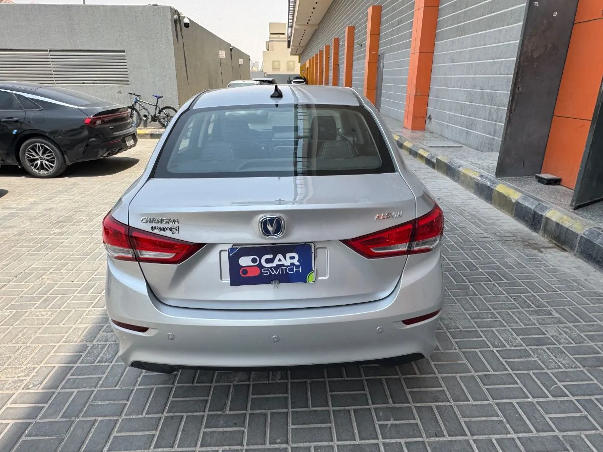 Car image 6