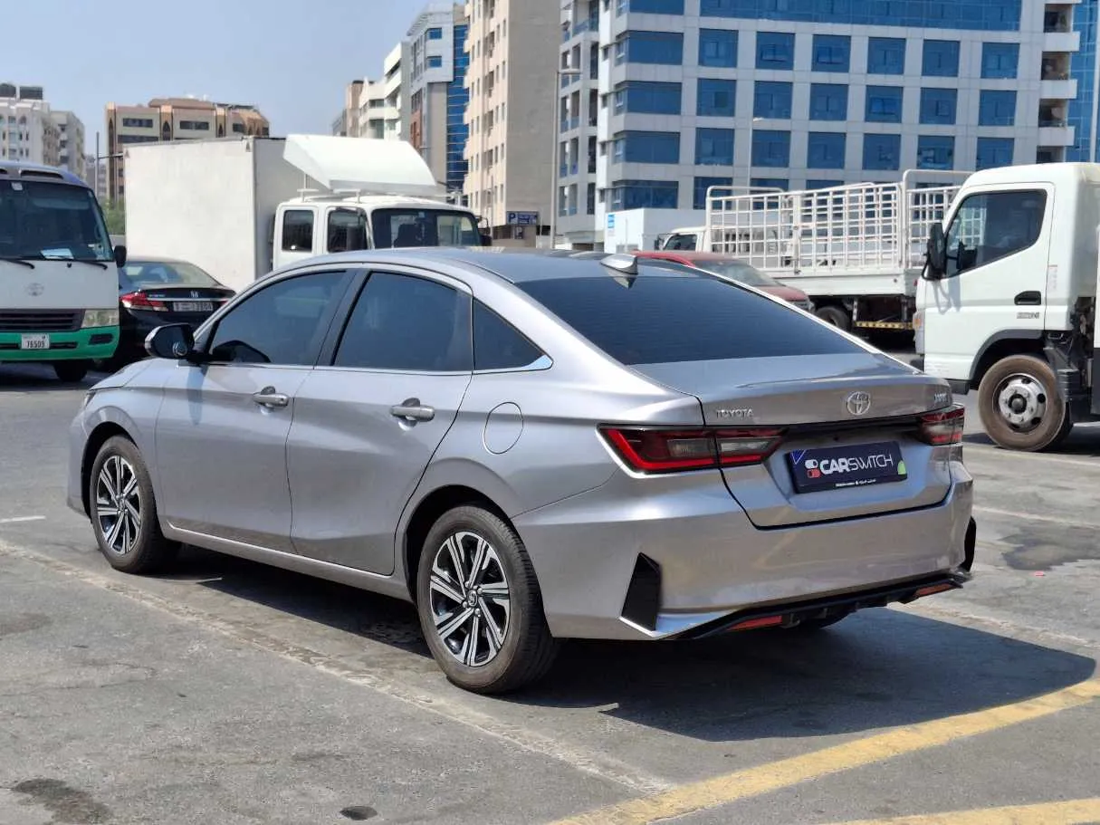 Car image 5