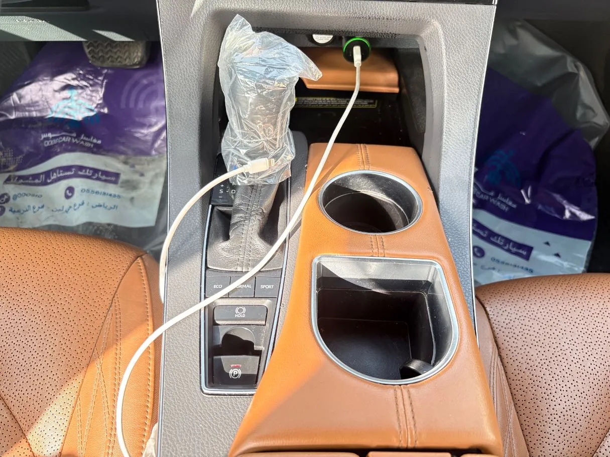 Car image 20