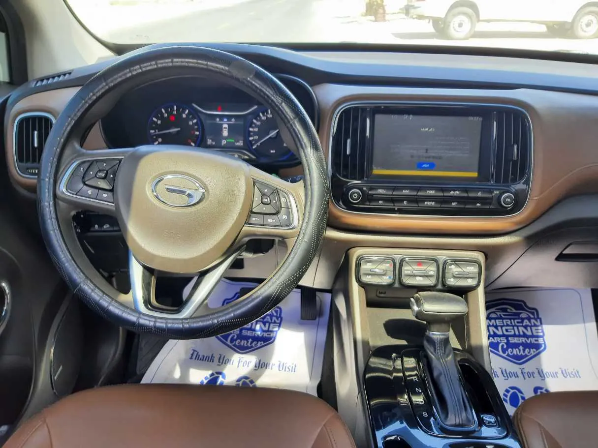 Car image 16