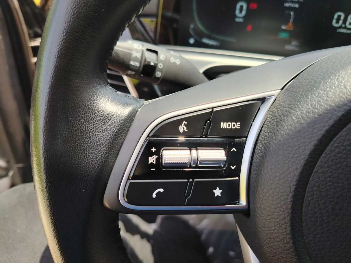Car image 44