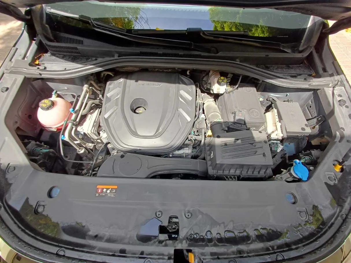 Car image 21
