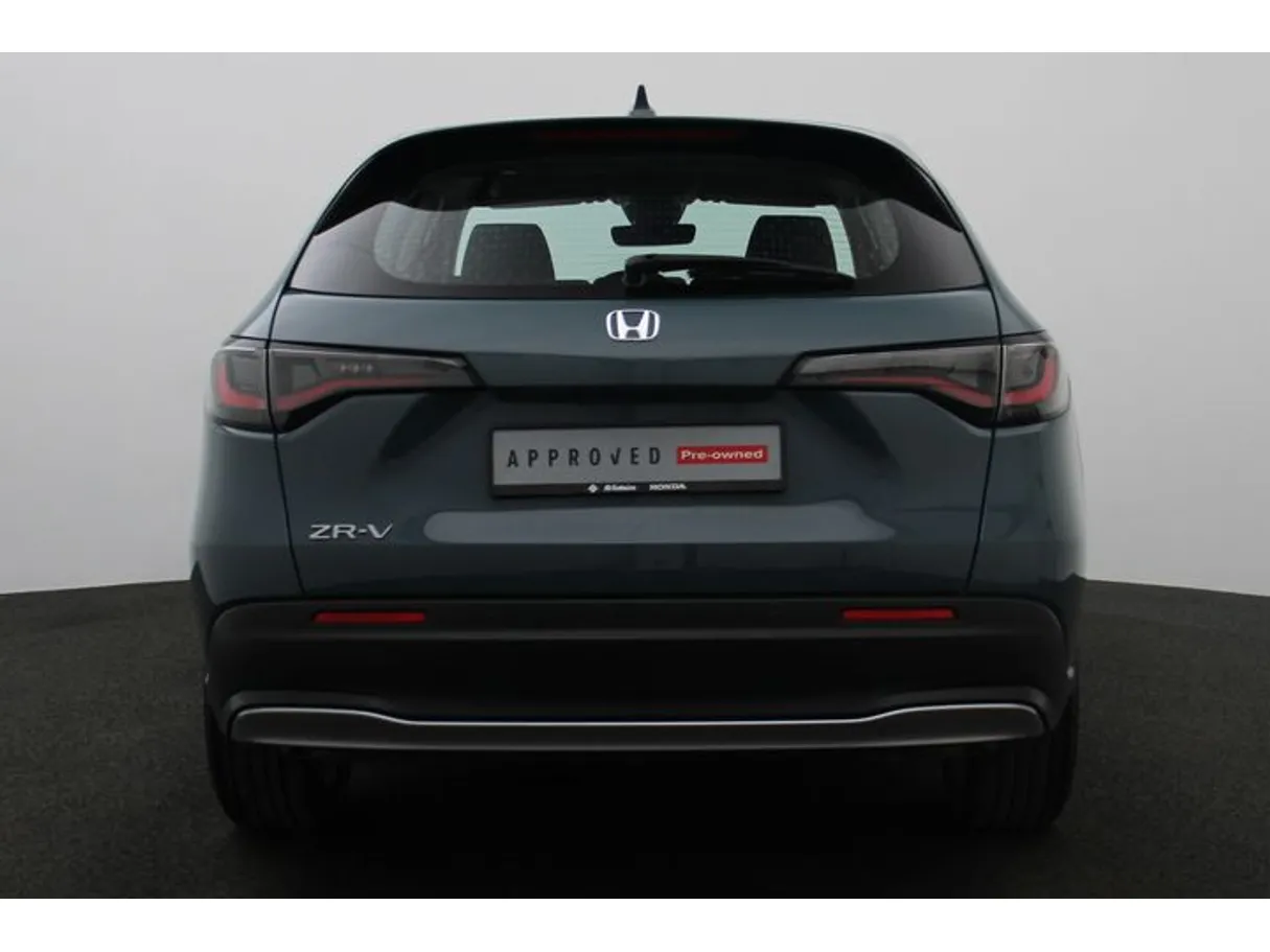 Car image 11