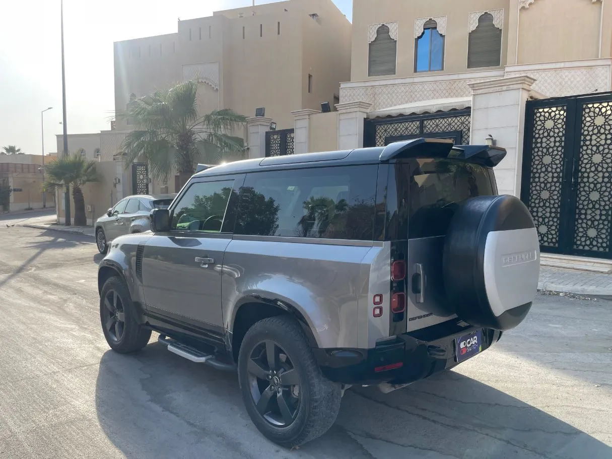Car image 7