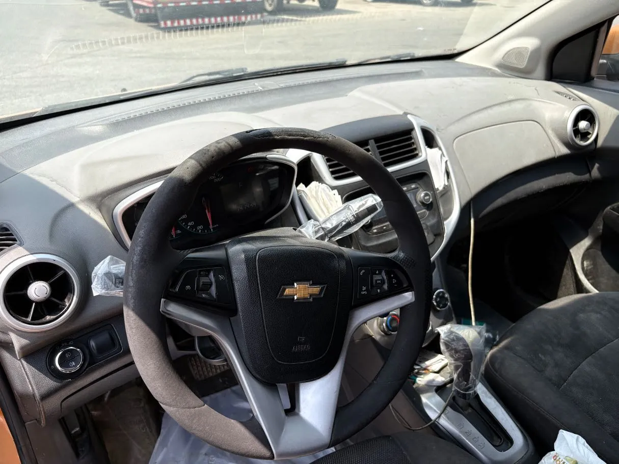 Car image 11