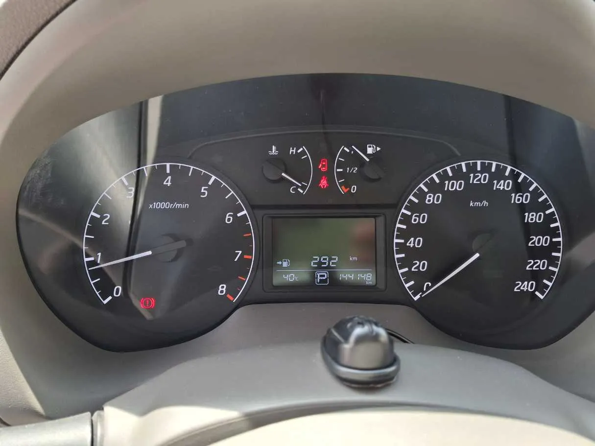 Car image 18