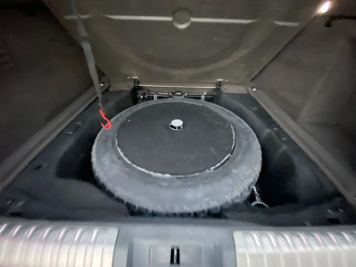 Car image 29