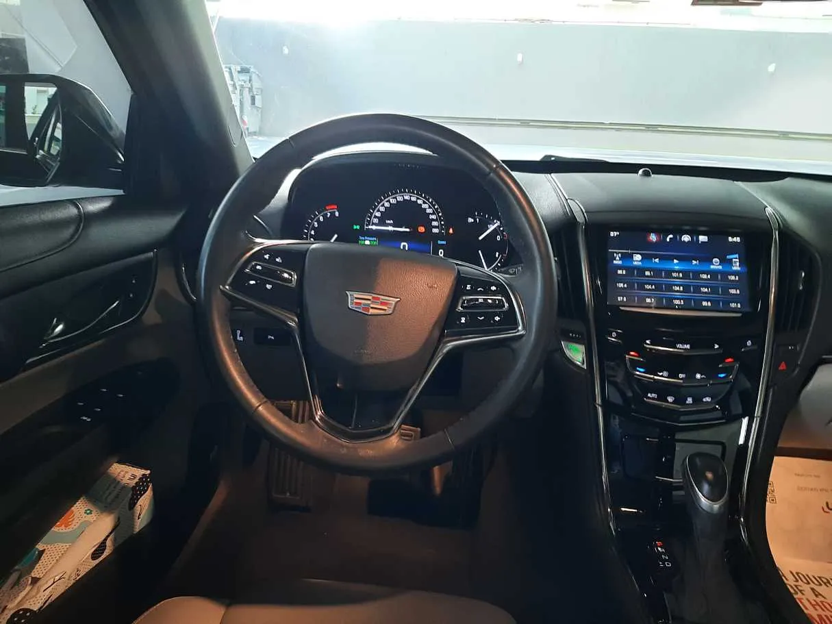 Car image 17