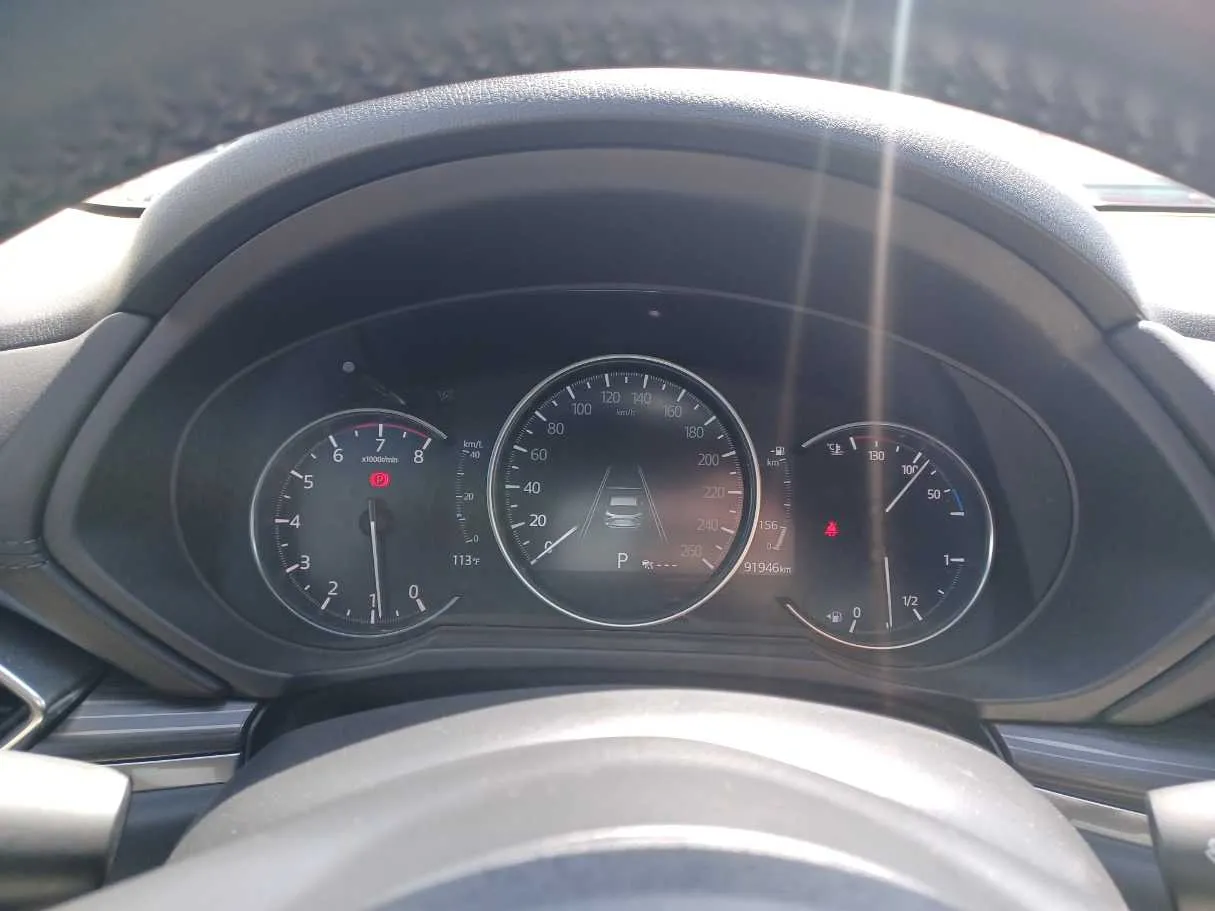 Car image 17