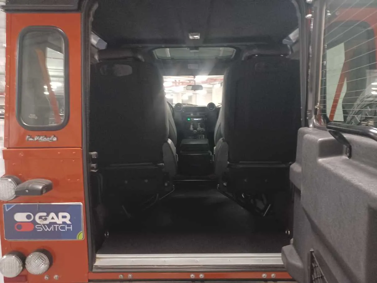 Car image 18