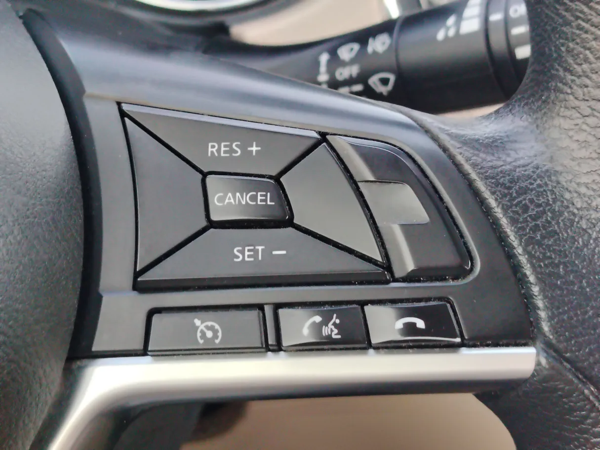 Car image 30