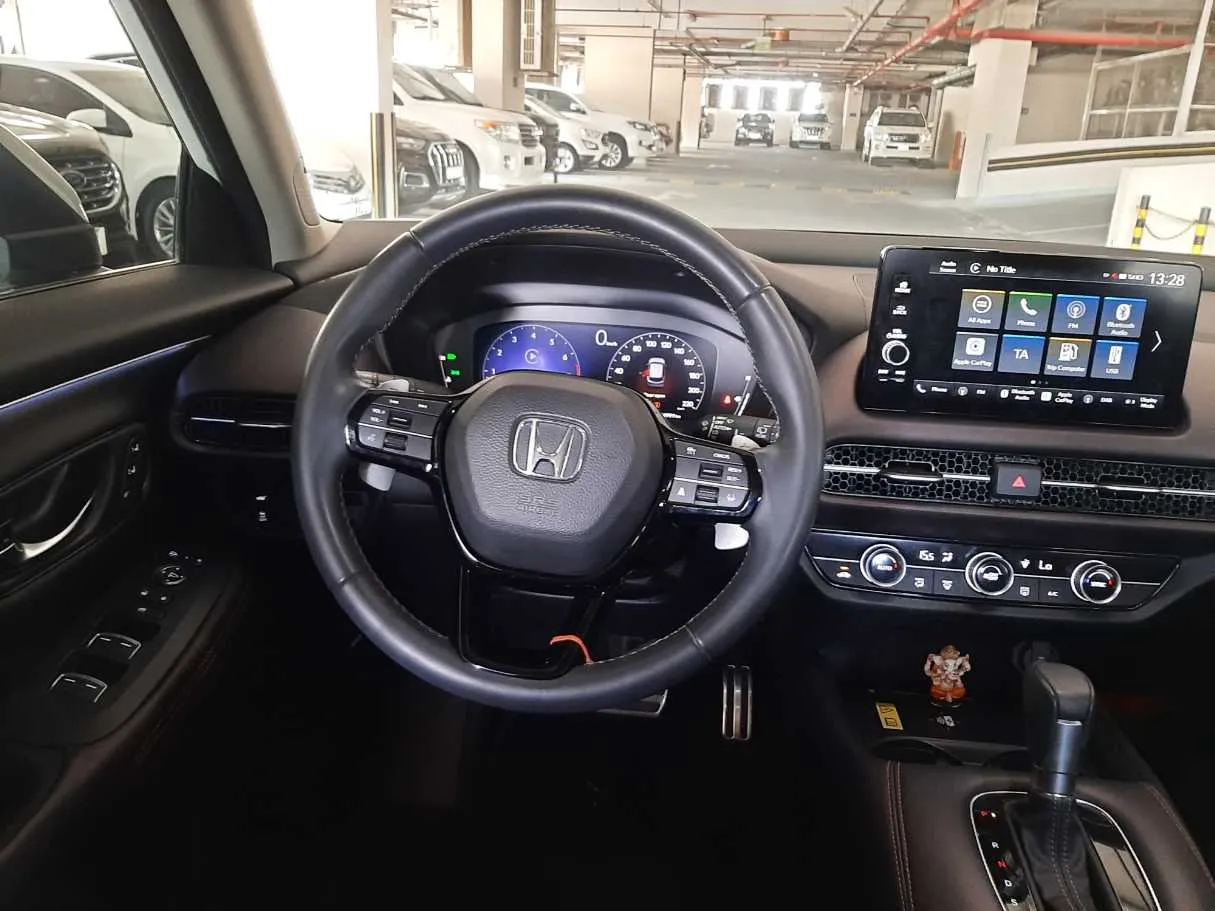 Car image 17