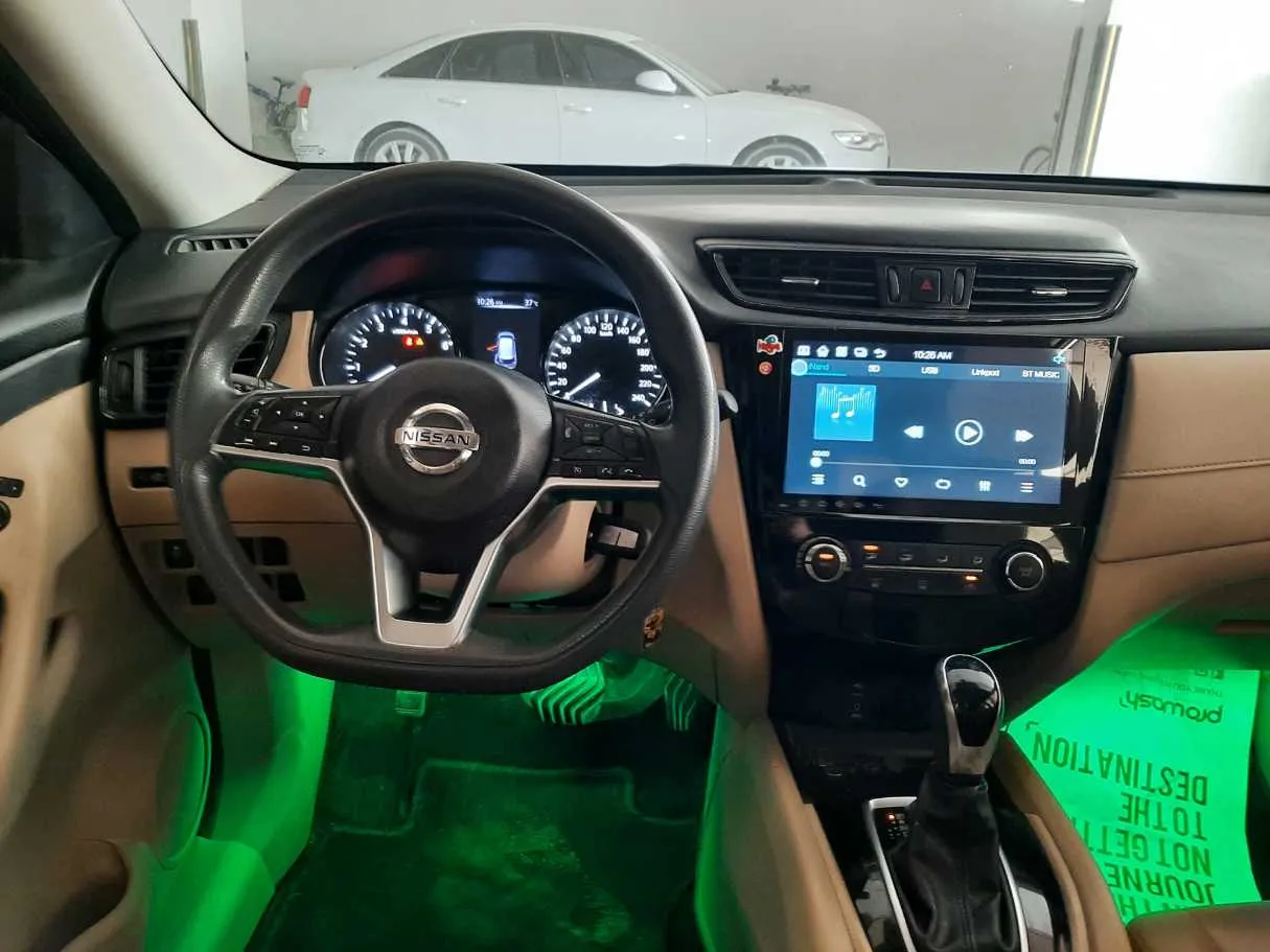 Car image 16