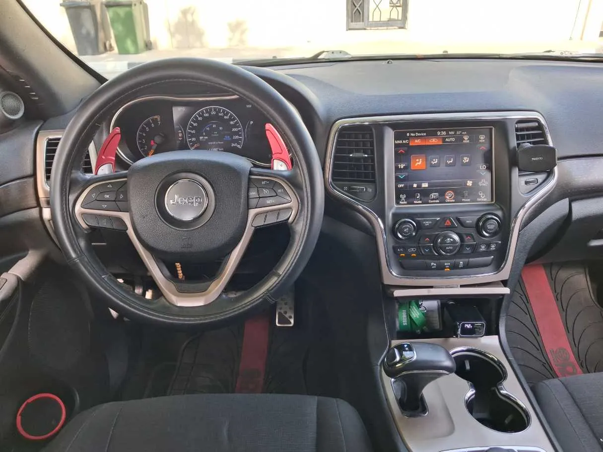 Car image 16