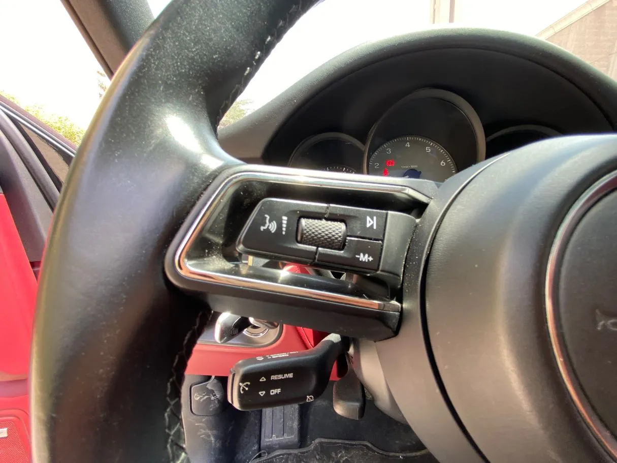 Car image 20