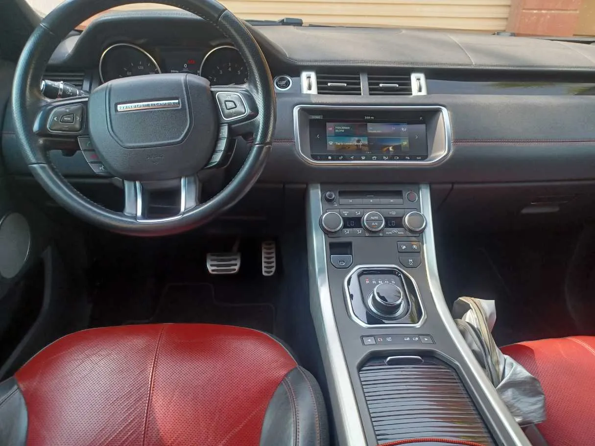 Car image 16