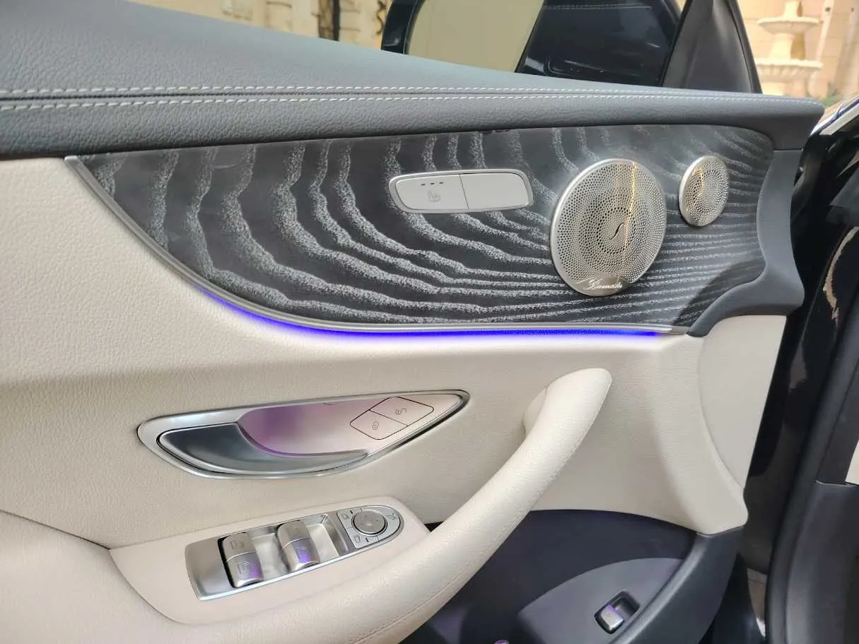 Car image 34