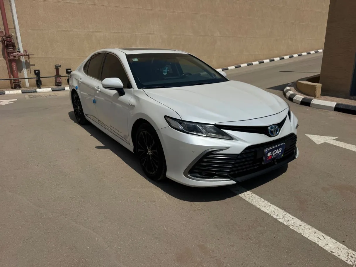 Car image 3