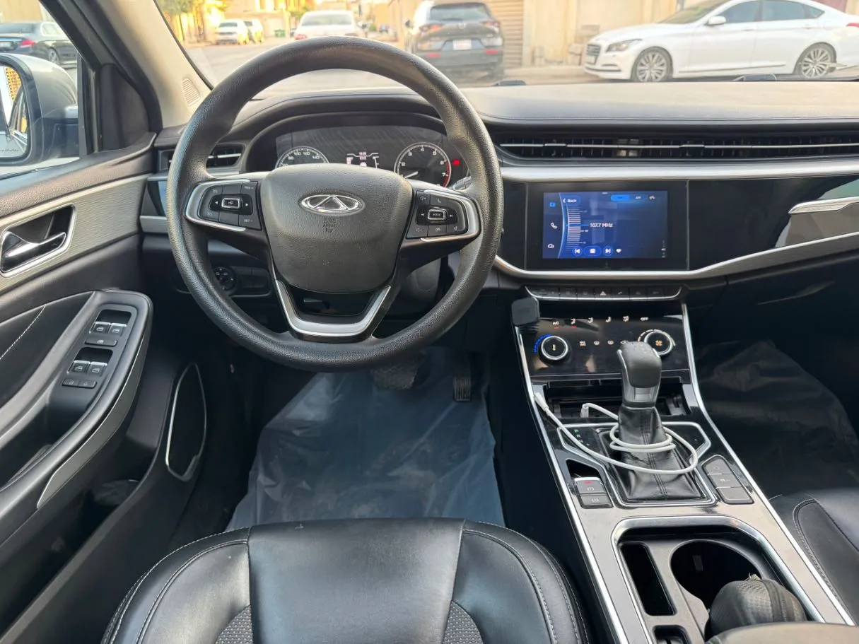 Car image 16