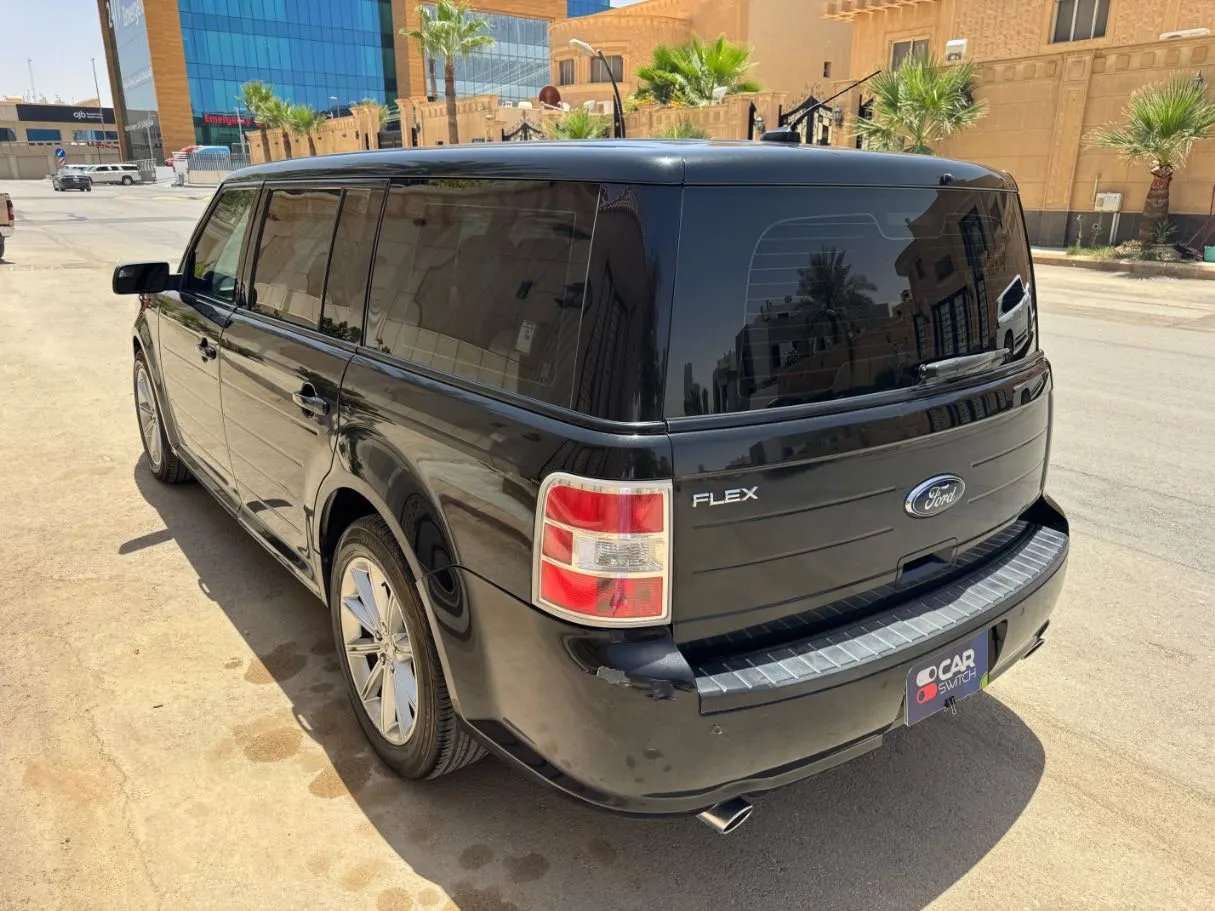 Car image 7