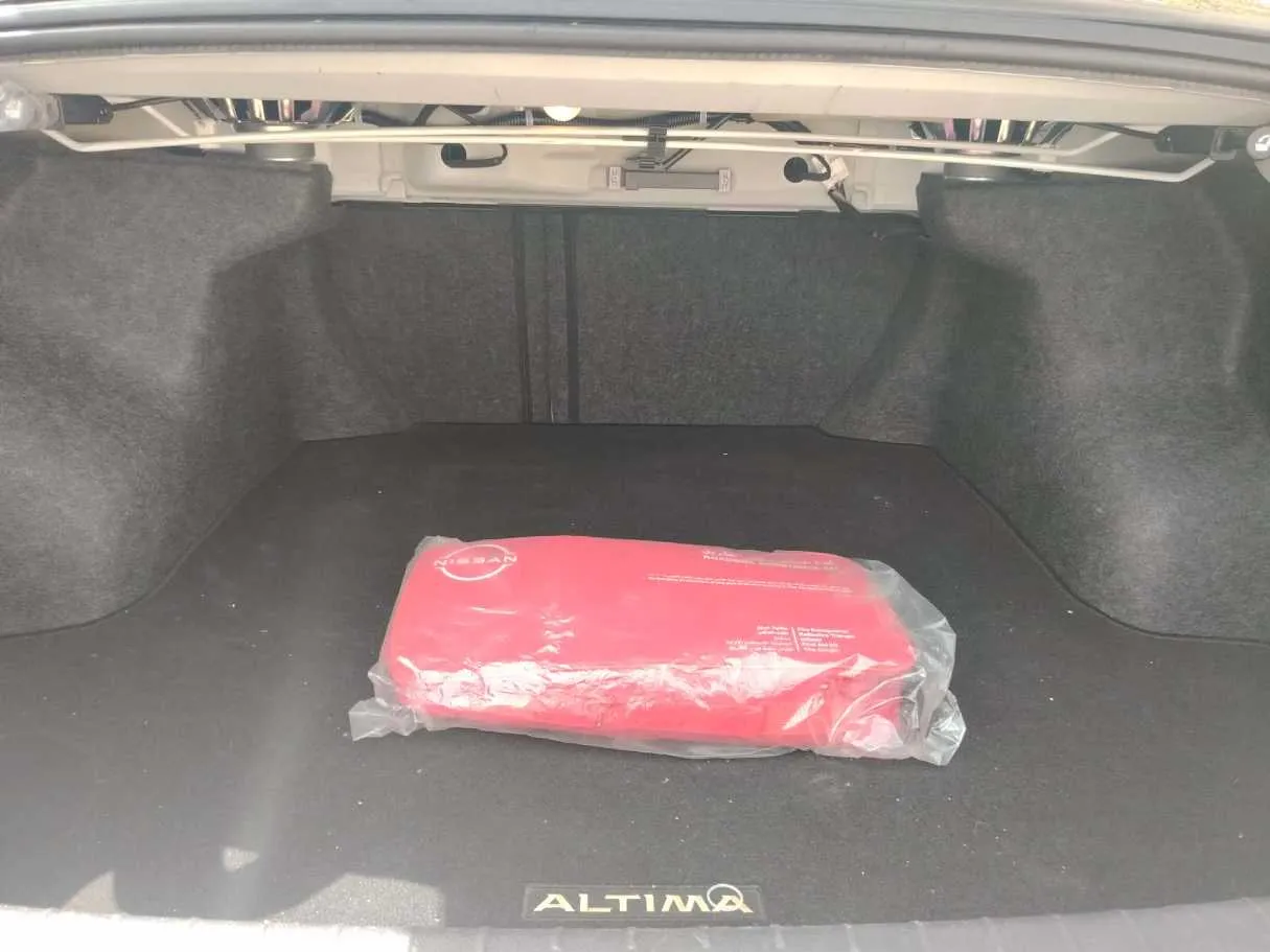 Car image 43