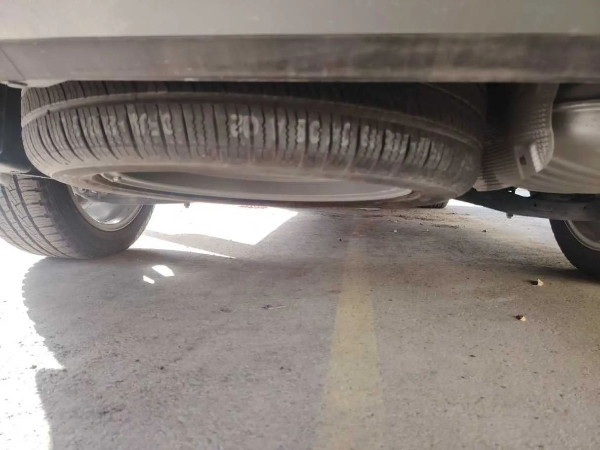 Car image 46