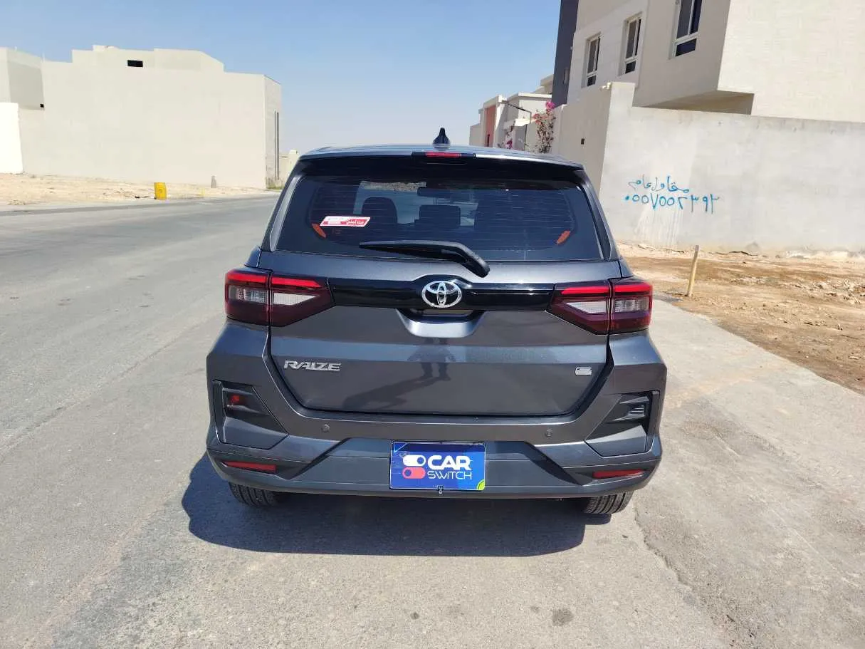 Car image 6