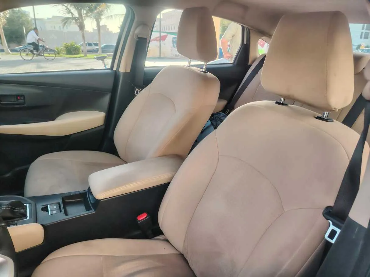 Car image 13