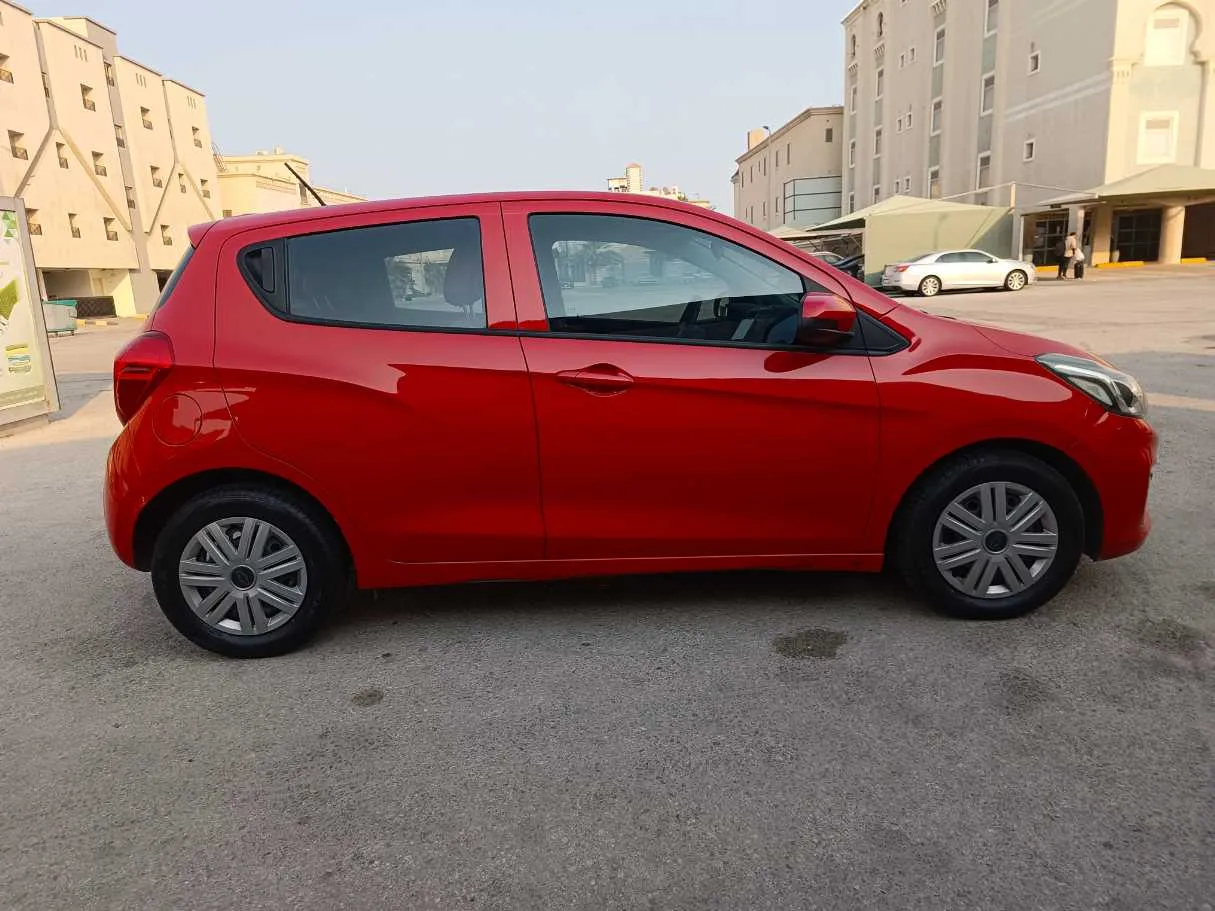 Car image 4