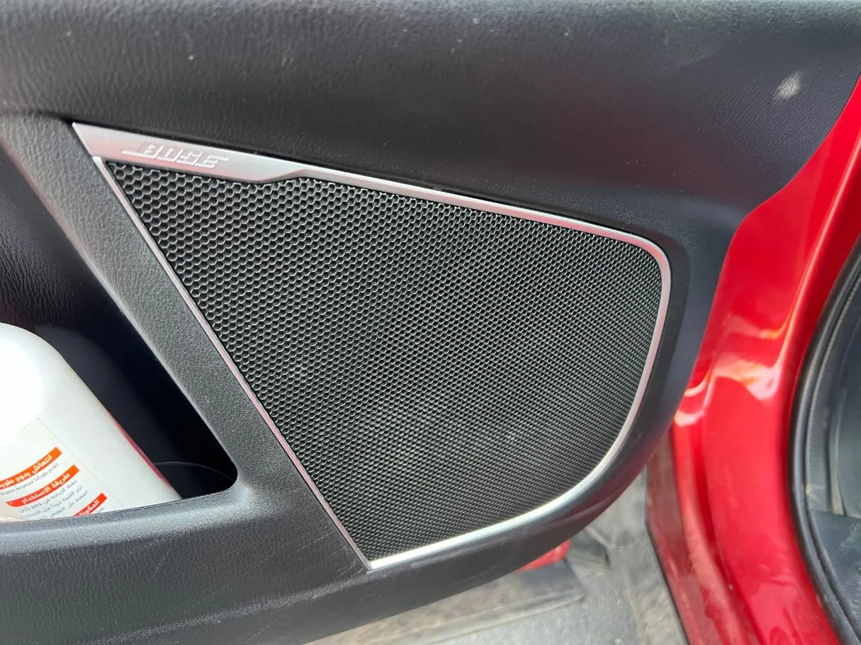 Car image 26