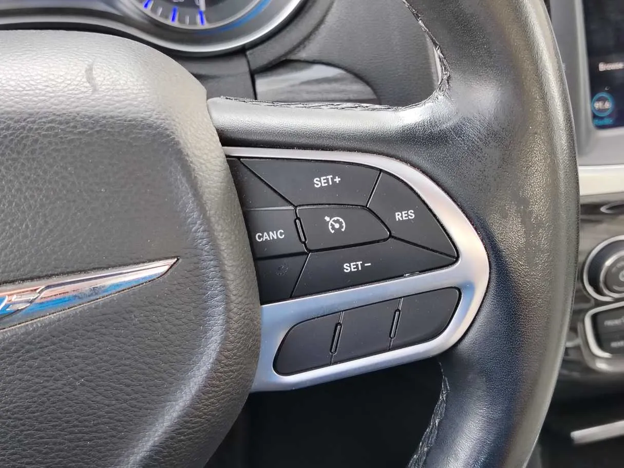 Car image 35
