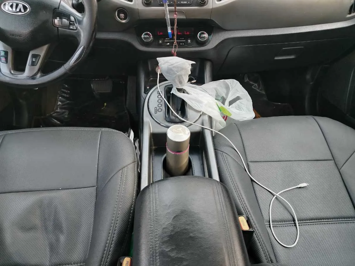 Car image 22