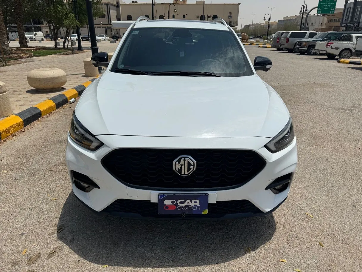 Car image 2