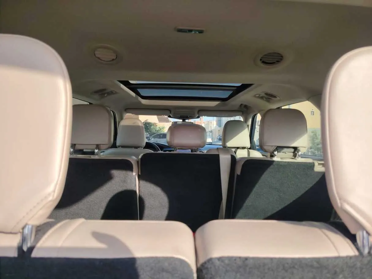 Car image 23