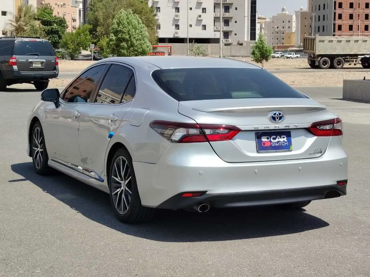 Car image 7