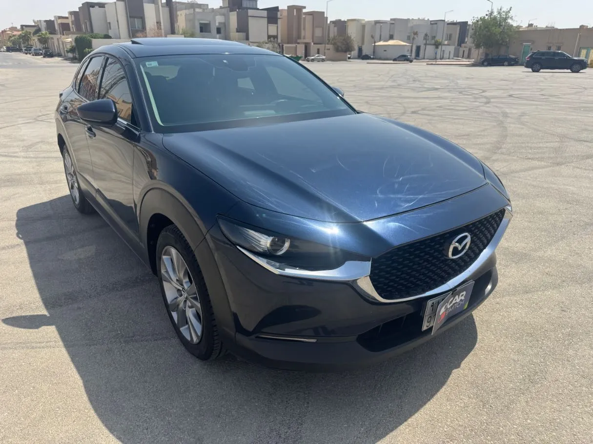 Car image 3