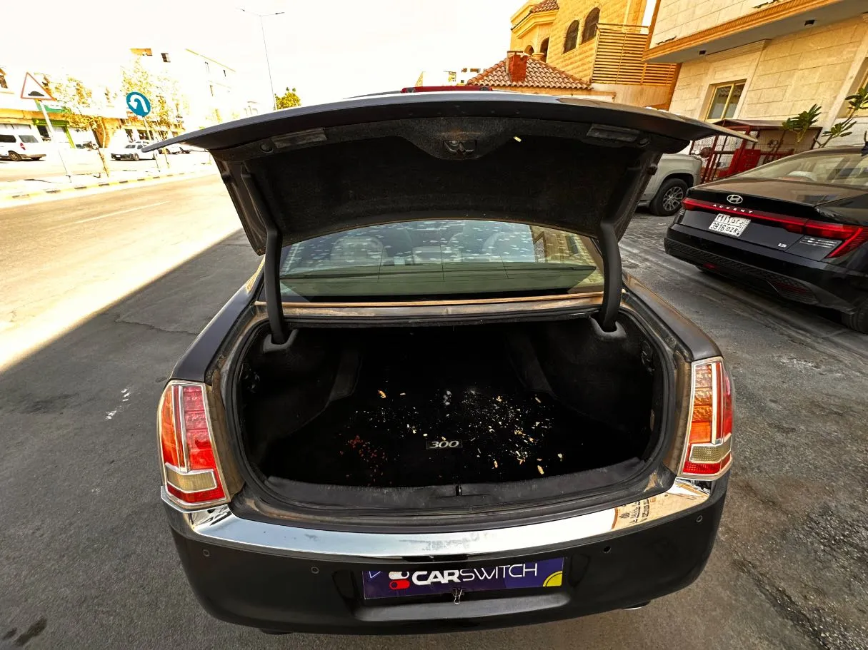 Car image 22
