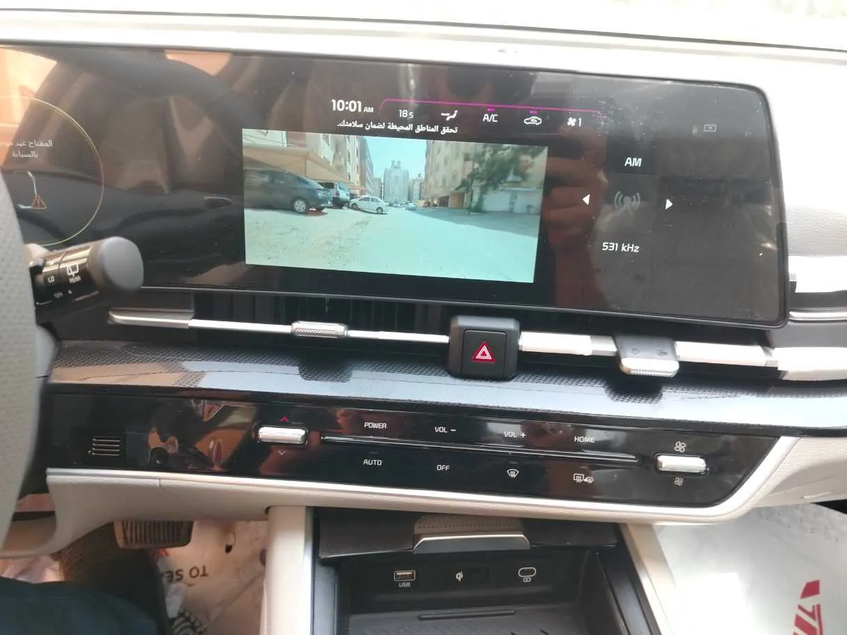 Car image 35