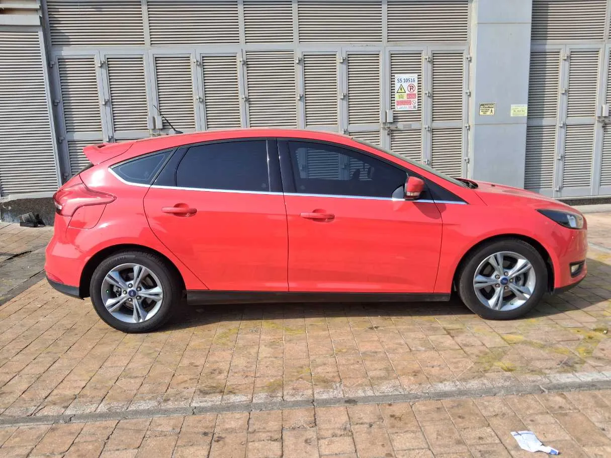 Car image 7