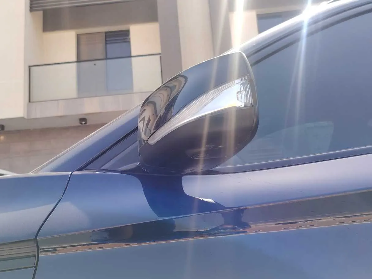 Car image 29