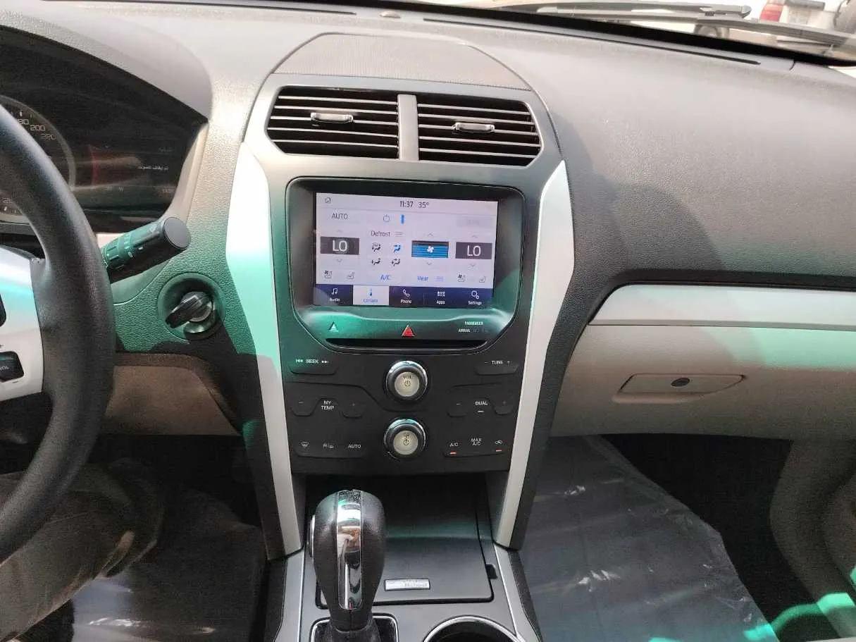 Car image 33