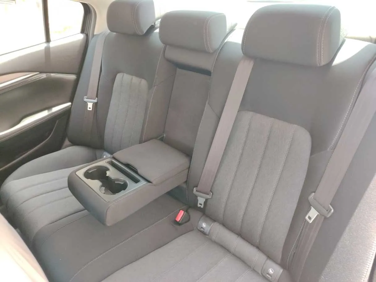 Car image 15