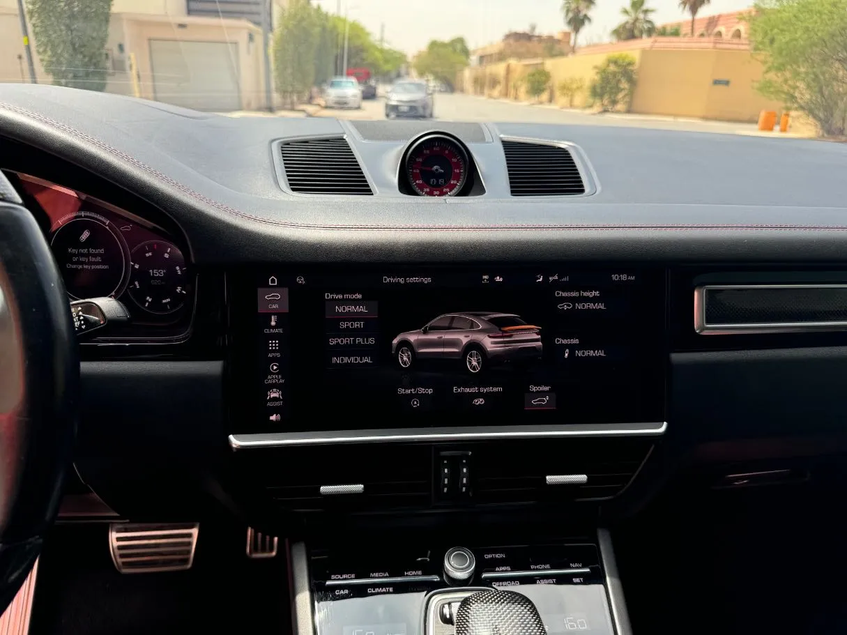 Car image 17