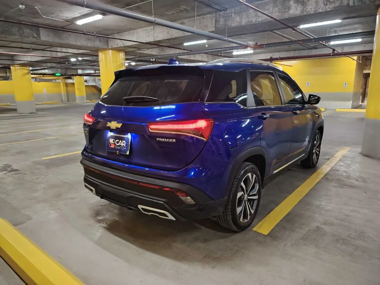 Car image 5