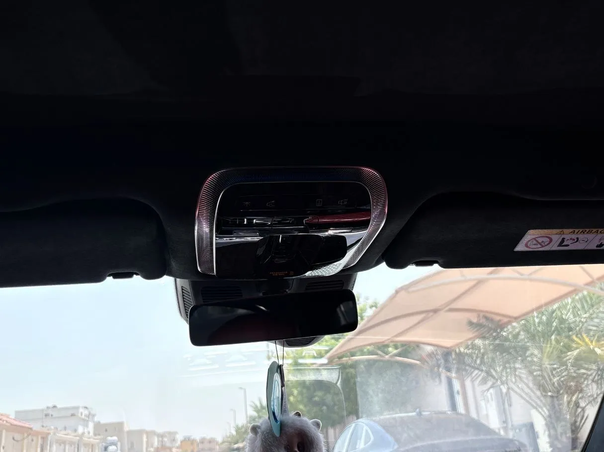 Car image 26
