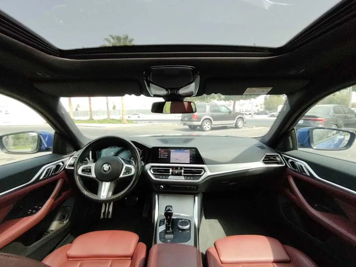 Car image 16