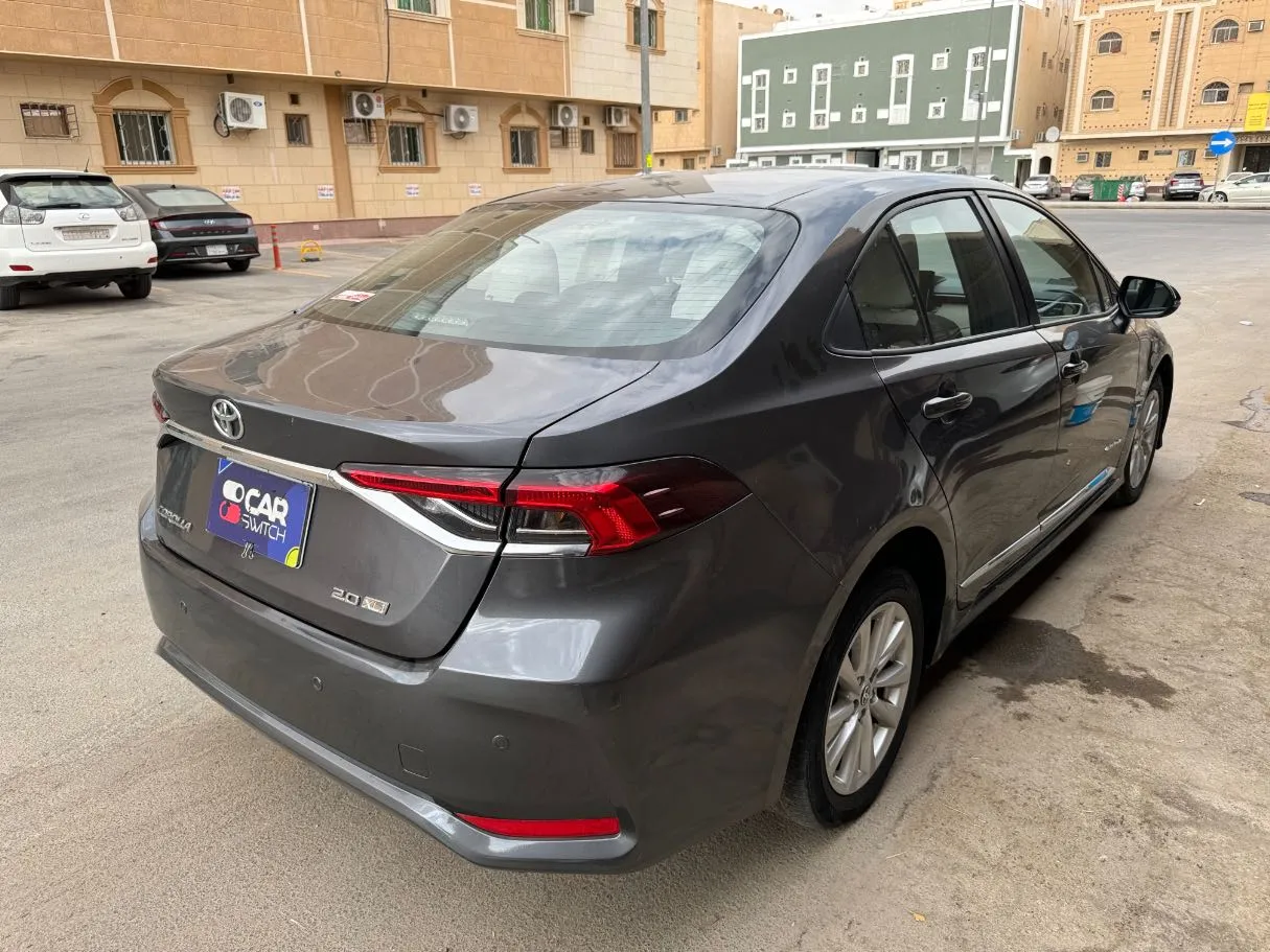 Car image 5