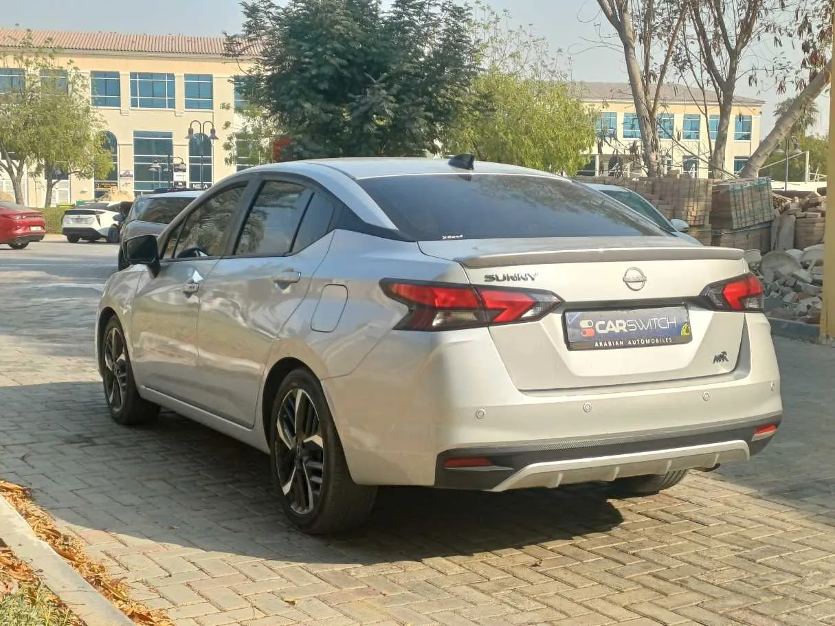 Car image 7